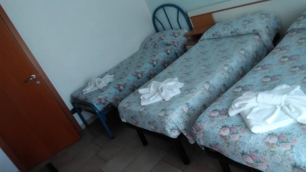 Hotel Marilonda Ρίμινι Εξωτερικό φωτογραφία