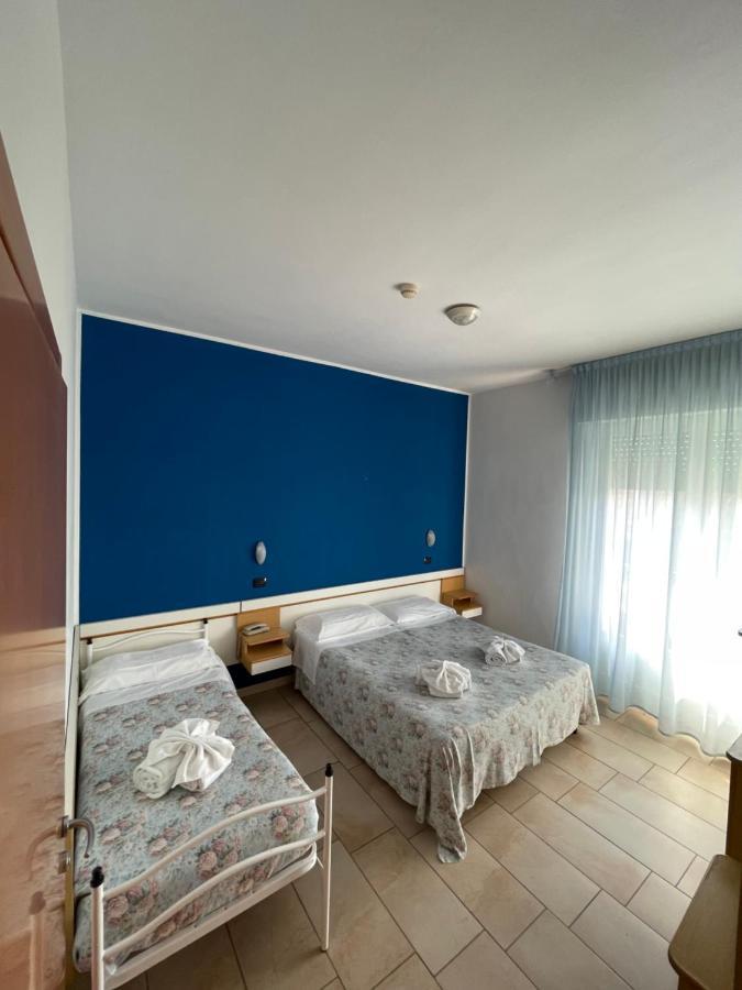 Hotel Marilonda Ρίμινι Δωμάτιο φωτογραφία