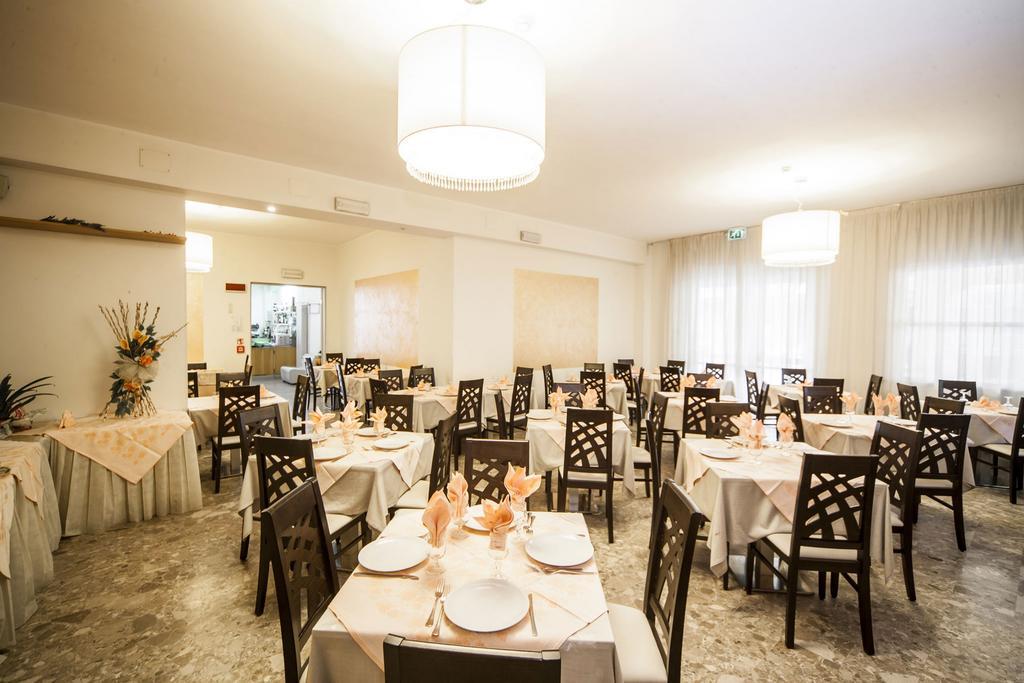Hotel Marilonda Ρίμινι Εξωτερικό φωτογραφία